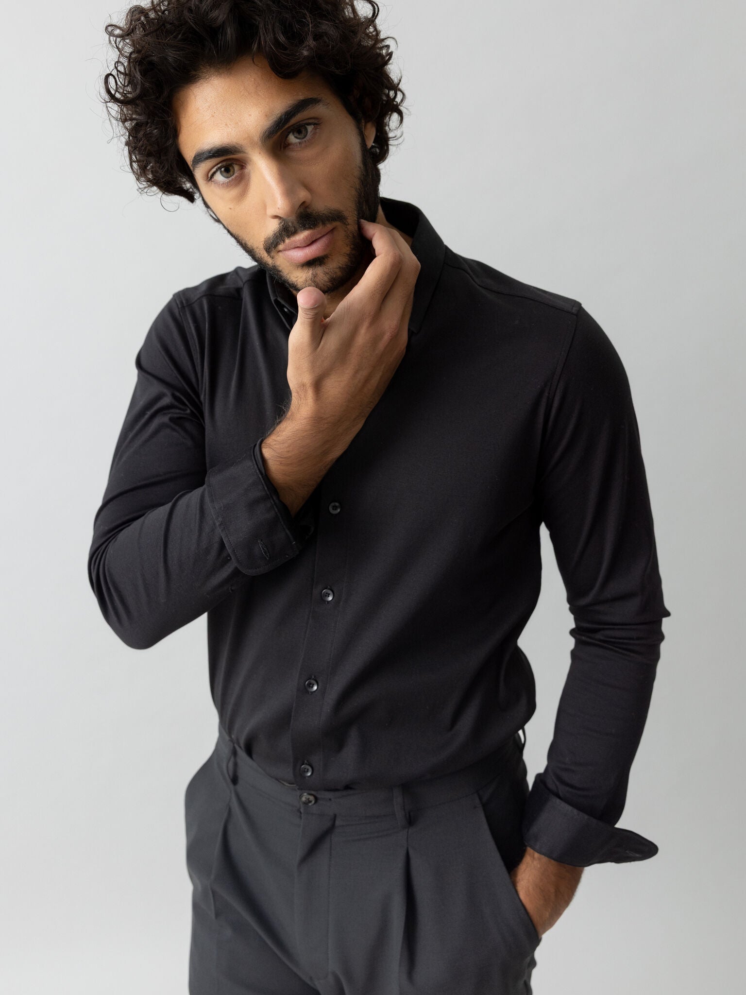 Modelshot / Black / Detail